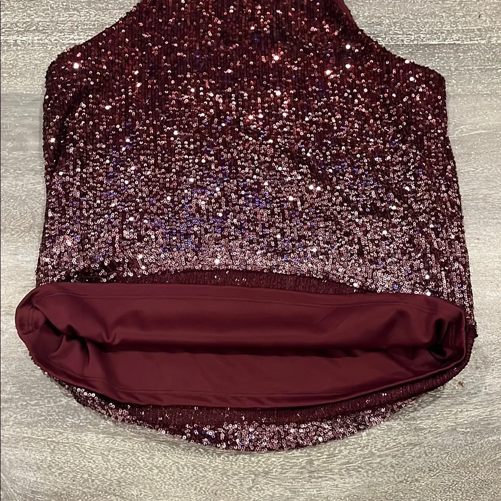 Women’s Cable & Gauge Burgundy Sequin Halter Top Size Small - Picture 8 of 12